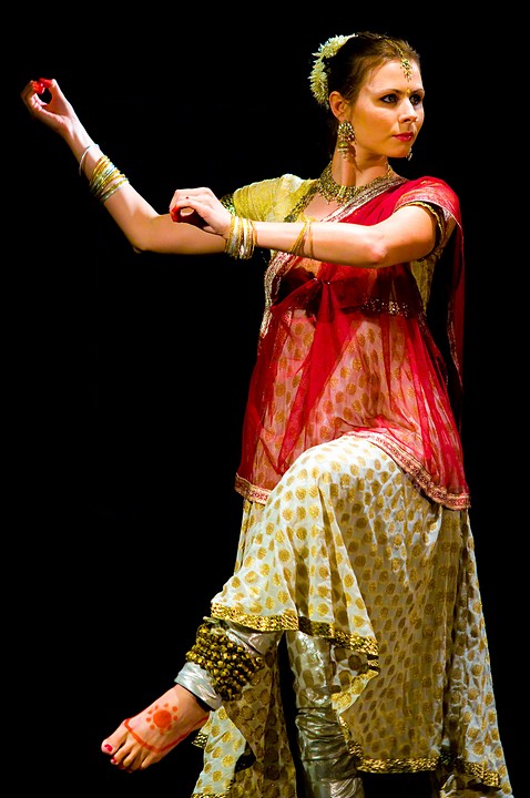 Magdalena Inglot, taniec Kathak (Nrtya Maalaa - Girlanda tańców)